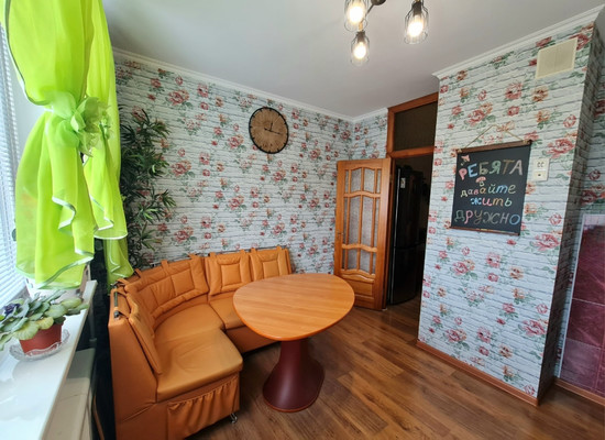 Продам трехкомнатную (3-комн.) квартиру, Южнобутовская ул, 121, Москва г