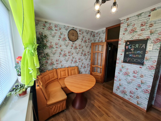 Продам трехкомнатную (3-комн.) квартиру, Южнобутовская ул, 121, Москва г