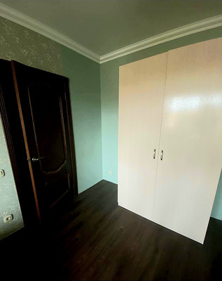 Продам трехкомнатную (3-комн.) квартиру, 9, Островцы д