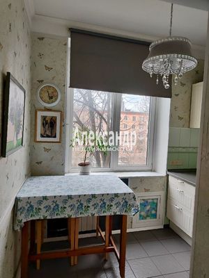 Продам двухкомнатную (2-комн.) квартиру, Новочеркасский пр-кт, 61, Санкт-Петербург г