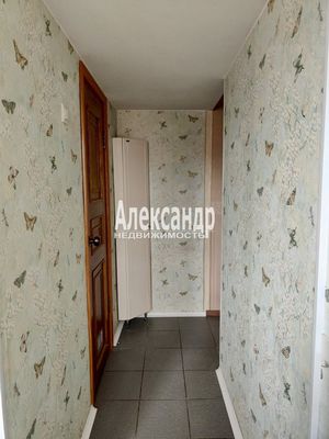 Продам двухкомнатную (2-комн.) квартиру, Новочеркасский пр-кт, 61, Санкт-Петербург г