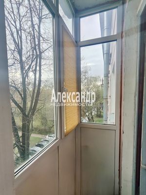 Продам двухкомнатную (2-комн.) квартиру, Новочеркасский пр-кт, 61, Санкт-Петербург г