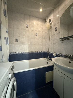 Продам трехкомнатную (3-комн.) квартиру, Миллера Ж.А. ул, 6а, Симферополь г