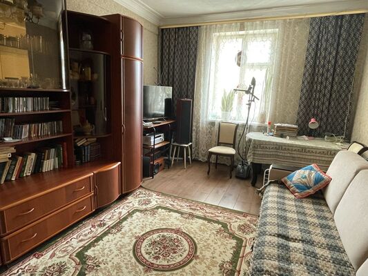 Продам двухкомнатную (2-комн.) квартиру, Комсомольская ул, 30, Киров г
