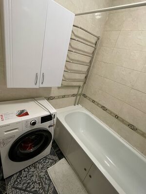 Продам двухкомнатную (2-комн.) квартиру, Комсомольская ул, 30, Киров г