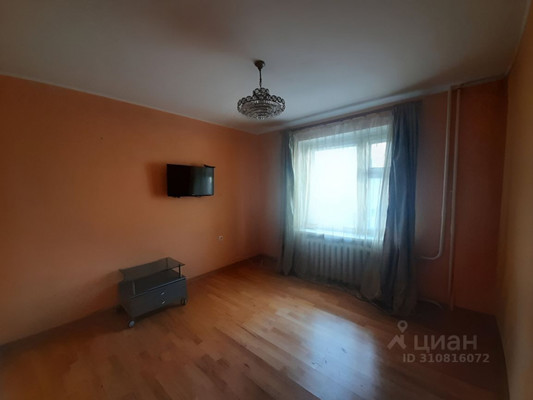 Продам трехкомнатную (3-комн.) квартиру, Ленина пр-кт, 105кВ, Ростов-на-Дону г