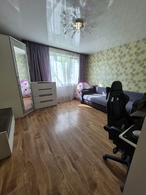 Продам трехкомнатную (3-комн.) квартиру, Зари ул, 16, Нижний Тагил г