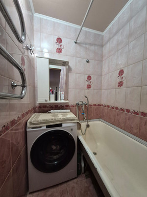 Продам трехкомнатную (3-комн.) квартиру, Зари ул, 16, Нижний Тагил г