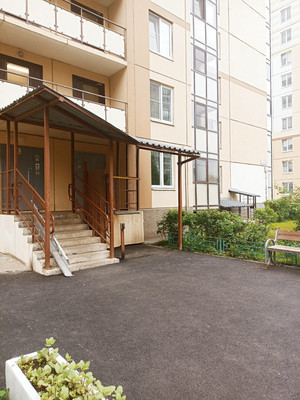 Продам двухкомнатную (2-комн.) квартиру, Шувалова ул, 4, Мурино п