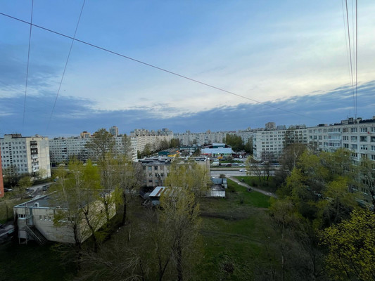 Продам трехкомнатную (3-комн.) квартиру, Купчинская ул, 10к2, Санкт-Петербург г
