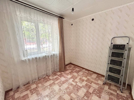 Продам трехкомнатную (3-комн.) квартиру, 2-й Гвардейской Армии ул, 47, Симферополь г