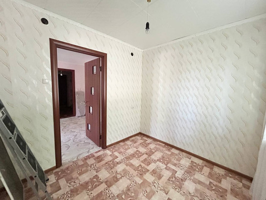 Продам трехкомнатную (3-комн.) квартиру, 2-й Гвардейской Армии ул, 47, Симферополь г