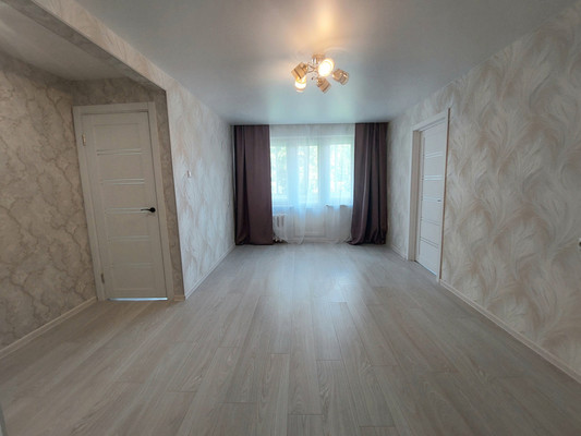 Продам двухкомнатную (2-комн.) квартиру, Стройкова ул, 65, Рязань г