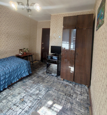 Продам трехкомнатную (3-комн.) квартиру, Тёплый Стан ул, 12к4, Москва г