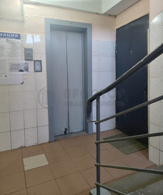 Продам трехкомнатную (3-комн.) квартиру, Тёплый Стан ул, 12к4, Москва г