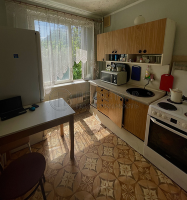 Продам однокомнатную (1-комн.) квартиру, Ореховый б-р, 39к2, Москва г