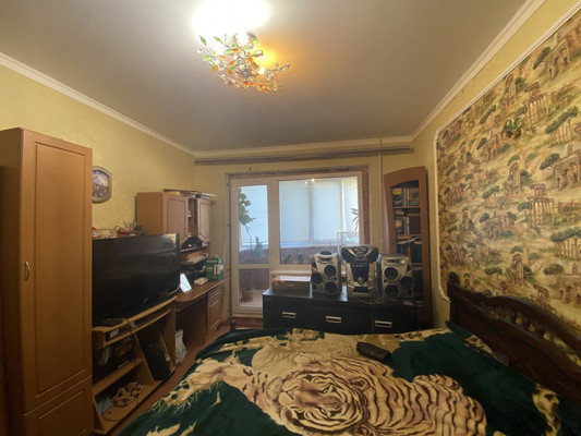 Продам трехкомнатную (3-комн.) квартиру, Маршала Жукова ул, 27, Симферополь г