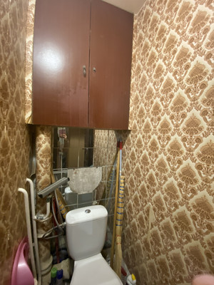 Продам трехкомнатную (3-комн.) квартиру, Маршала Жукова ул, 27, Симферополь г