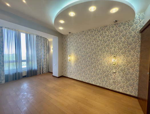 Продам трехкомнатную (3-комн.) квартиру, И.Франко б-р, 6в, Симферополь г
