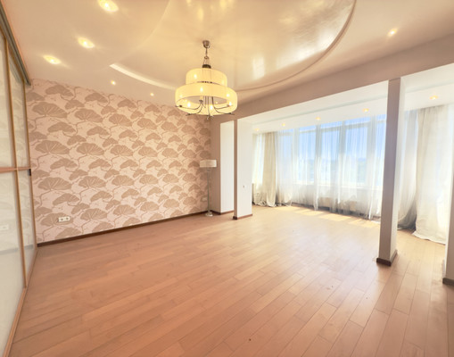 Продам трехкомнатную (3-комн.) квартиру, И.Франко б-р, 6в, Симферополь г