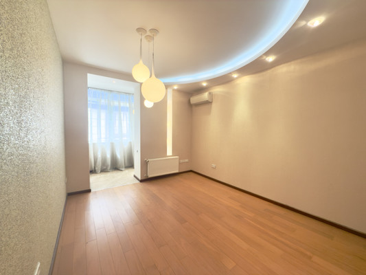 Продам трехкомнатную (3-комн.) квартиру, И.Франко б-р, 6в, Симферополь г