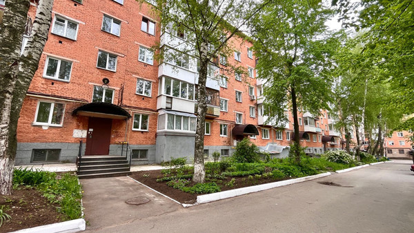 Продам двухкомнатную (2-комн.) квартиру, 1 Мая ул, 83, Воткинск г