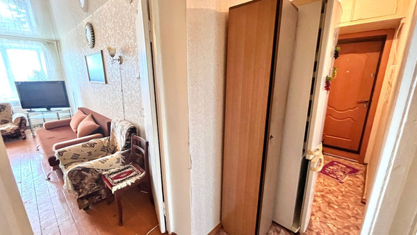 Продам двухкомнатную (2-комн.) квартиру, 1 Мая ул, 83, Воткинск г