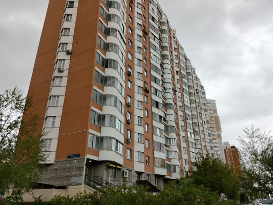 Продам торговое помещение 132 м2, Защитников Москвы пр-кт, 5, Москва г