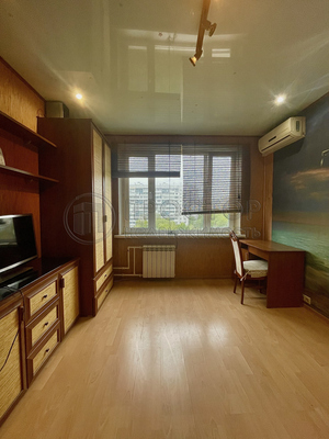Продам трехкомнатную (3-комн.) квартиру, Твардовского ул, 19к1, Москва г