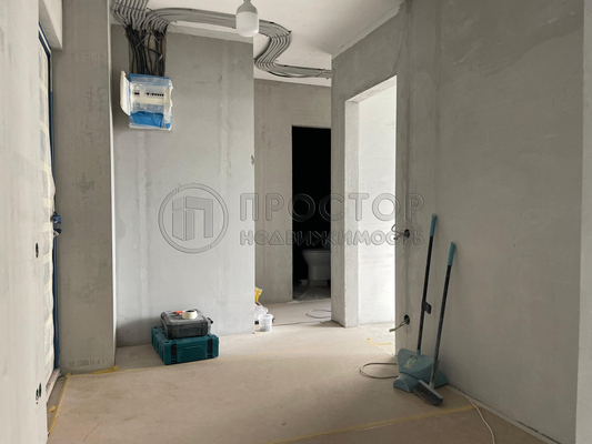 Продам трехкомнатную (3-комн.) квартиру, Домостроительная ул, 3, Москва г