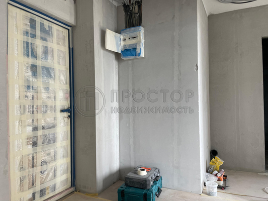 Продам трехкомнатную (3-комн.) квартиру, Домостроительная ул, 3, Москва г