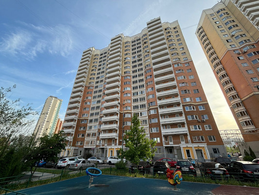 Продам двухкомнатную (2-комн.) квартиру, Рождественская ул, 31, Москва г