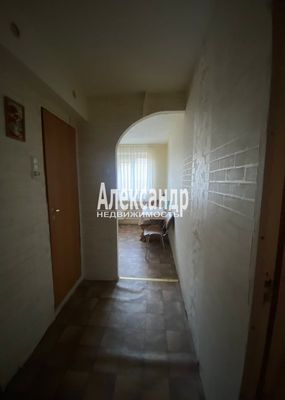 Продам многокомнатную квартиру, Шлиссельбургский пр-кт, 5к2, Санкт-Петербург г
