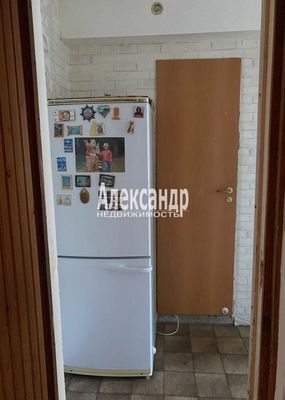 Продам многокомнатную квартиру, Шлиссельбургский пр-кт, 5к2, Санкт-Петербург г