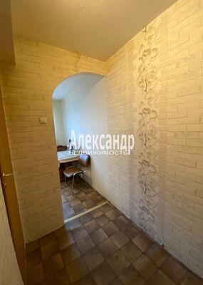 Продам многокомнатную квартиру, Шлиссельбургский пр-кт, 5к2, Санкт-Петербург г