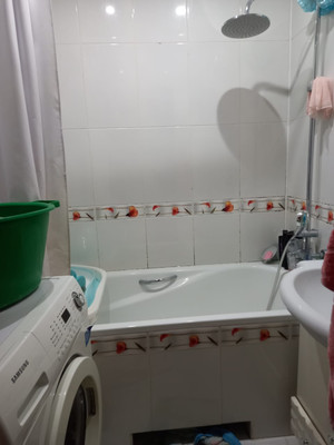 Продам двухкомнатную (2-комн.) квартиру, Ленина ул, 13, Удобный п