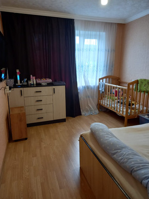 Продам двухкомнатную (2-комн.) квартиру, Ленина ул, 13, Удобный п