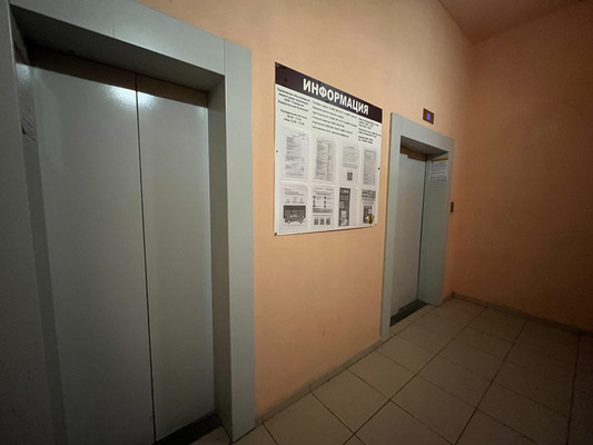 Продам двухкомнатную (2-комн.) квартиру, 65 лет Победы б-р, 6а, Серпухов г