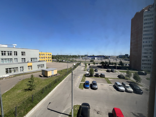 Продам двухкомнатную (2-комн.) квартиру, 65 лет Победы б-р, 6а, Серпухов г