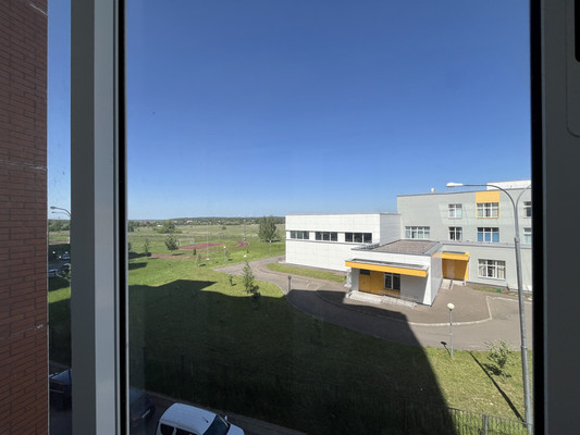 Продам двухкомнатную (2-комн.) квартиру, 65 лет Победы б-р, 6а, Серпухов г