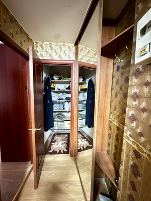 Продам двухкомнатную (2-комн.) квартиру, Черных ул, 30, Нижний Тагил г
