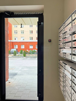 Продам двухкомнатную (2-комн.) квартиру, Профсоюзная ул, 230к1, Вольный Аул кп