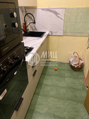 Продам трехкомнатную (3-комн.) квартиру, Старая Басманная ул, 22кАс3, Москва г