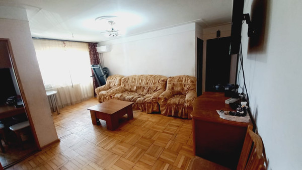 Продам трехкомнатную (3-комн.) квартиру, Ленина ул, 79, Нарткала г