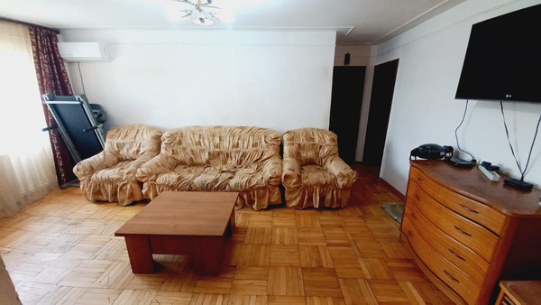 Продам трехкомнатную (3-комн.) квартиру, Ленина ул, 79, Нарткала г