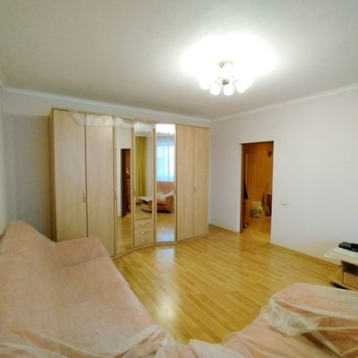 Продам однокомнатную (1-комн.) квартиру, Светлый проезд, 15, Рязань г