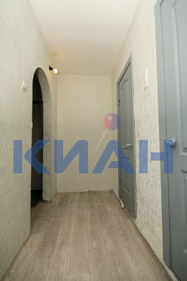 Продам двухкомнатную (2-комн.) квартиру, Молокова ул, 10, Красноярск г
