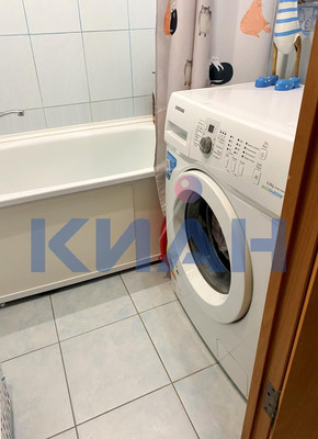 Продам трехкомнатную (3-комн.) квартиру, Республики ул, 44, Красноярск г