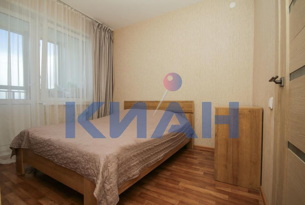 Продам двухкомнатную (2-комн.) квартиру, Александра Матросова ул, 32, Красноярск г