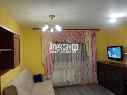 Продам однокомнатную (1-комн.) квартиру, Шоссе в Лаврики ул, 72к4, Мурино п
